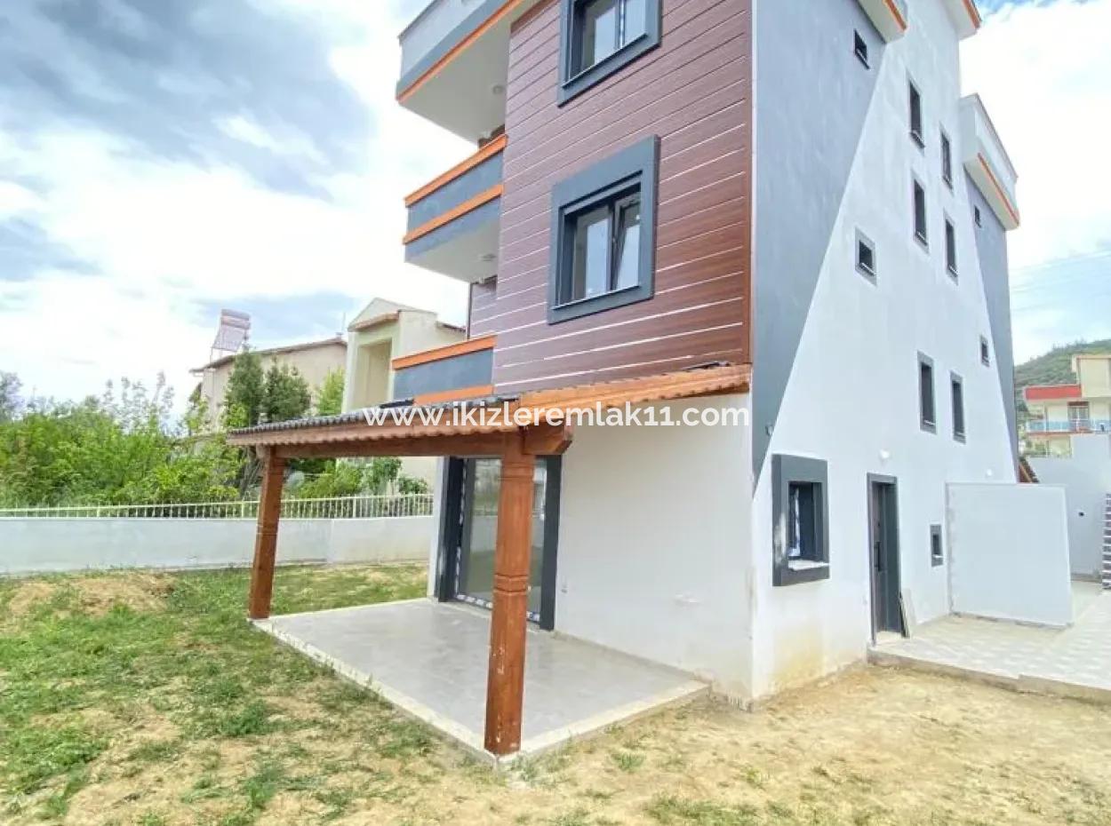 Freistehende Villa Zu Verkaufen In Seferihisar Doğanbey Arkonut 4 1 Sommer-Winter-Villa