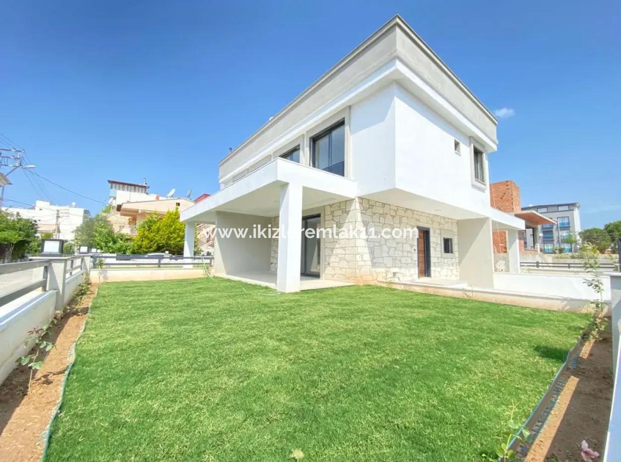 3 1 Neue Villa Mit Großem Garten Zum Verkauf In Seferihisar Doğanbey Am Meer