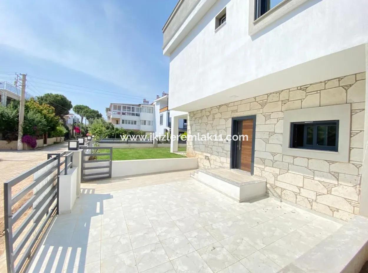 3 1 Neue Villa Mit Großem Garten Zum Verkauf In Seferihisar Doğanbey Am Meer