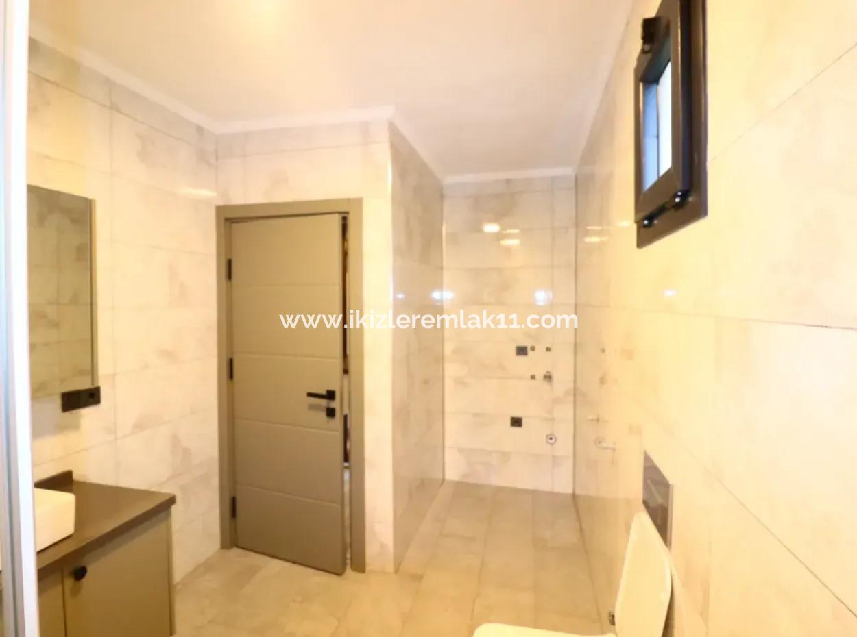 3-In-1-Maisonette-Villa Mit Null Großem Garten Zum Verkauf In Seferihisar Ürkmez