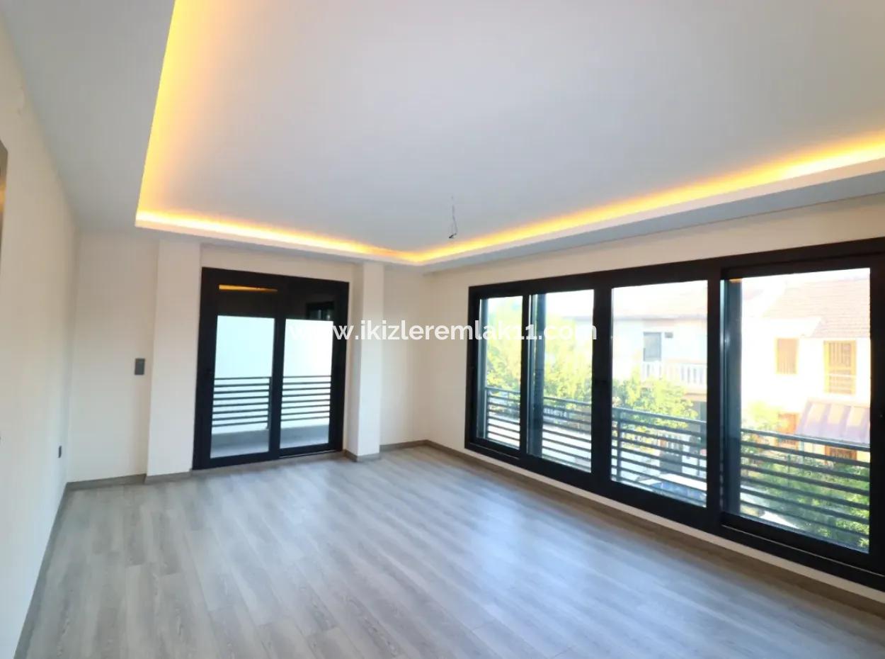 3-In-1-Maisonette-Villa Mit Null Großem Garten Zum Verkauf In Seferihisar Ürkmez