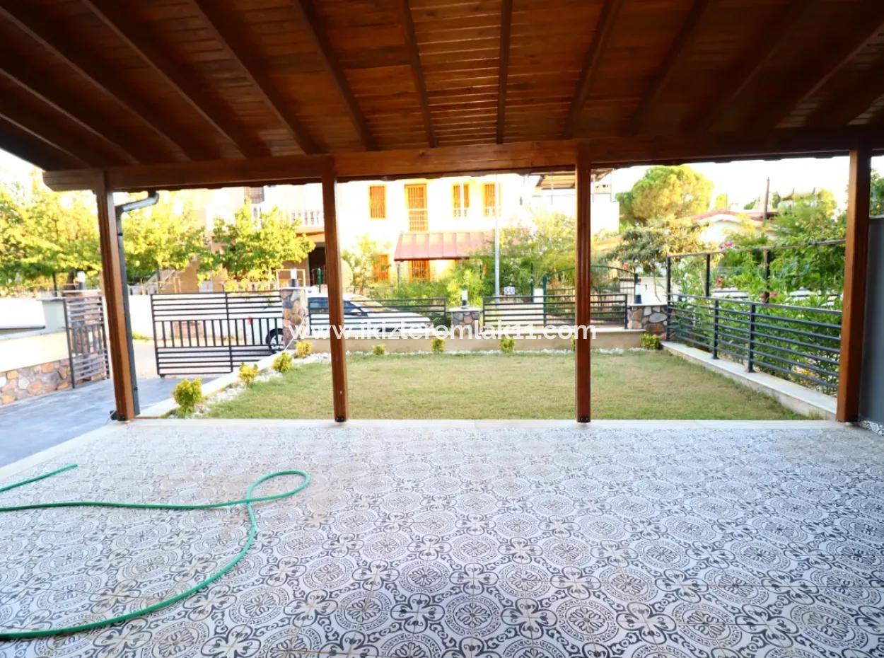 3-In-1-Maisonette-Villa Mit Null Großem Garten Zum Verkauf In Seferihisar Ürkmez