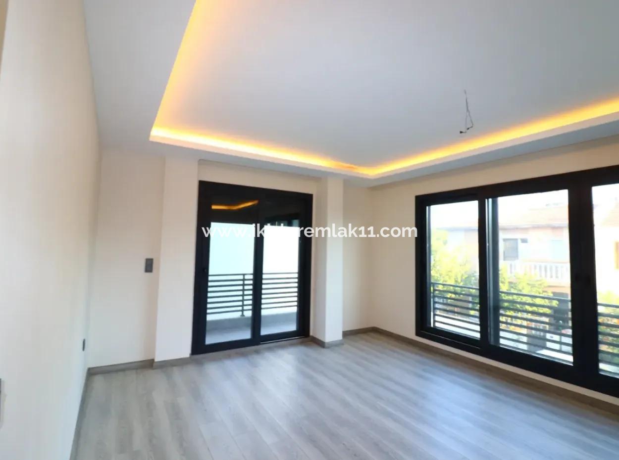 3-In-1-Maisonette-Villa Mit Null Großem Garten Zum Verkauf In Seferihisar Ürkmez