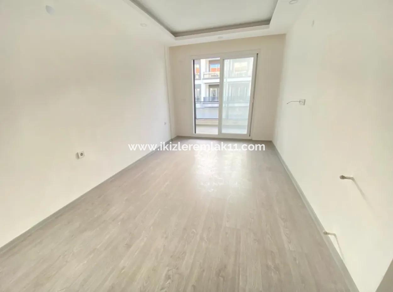 Geräumige Nützliche Null Zu Verkaufen 3 1 Wohnung Im Zentrum Von Ürkmez