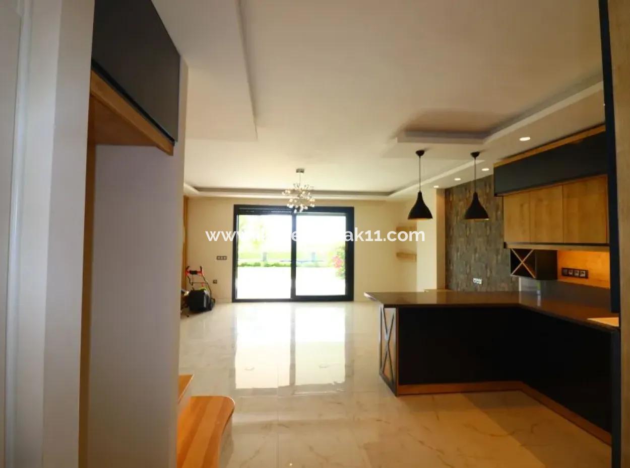 Freistehende 3 1 Ultra-Luxusvilla Zum Verkauf Auf Der Meerseite In Doganbey