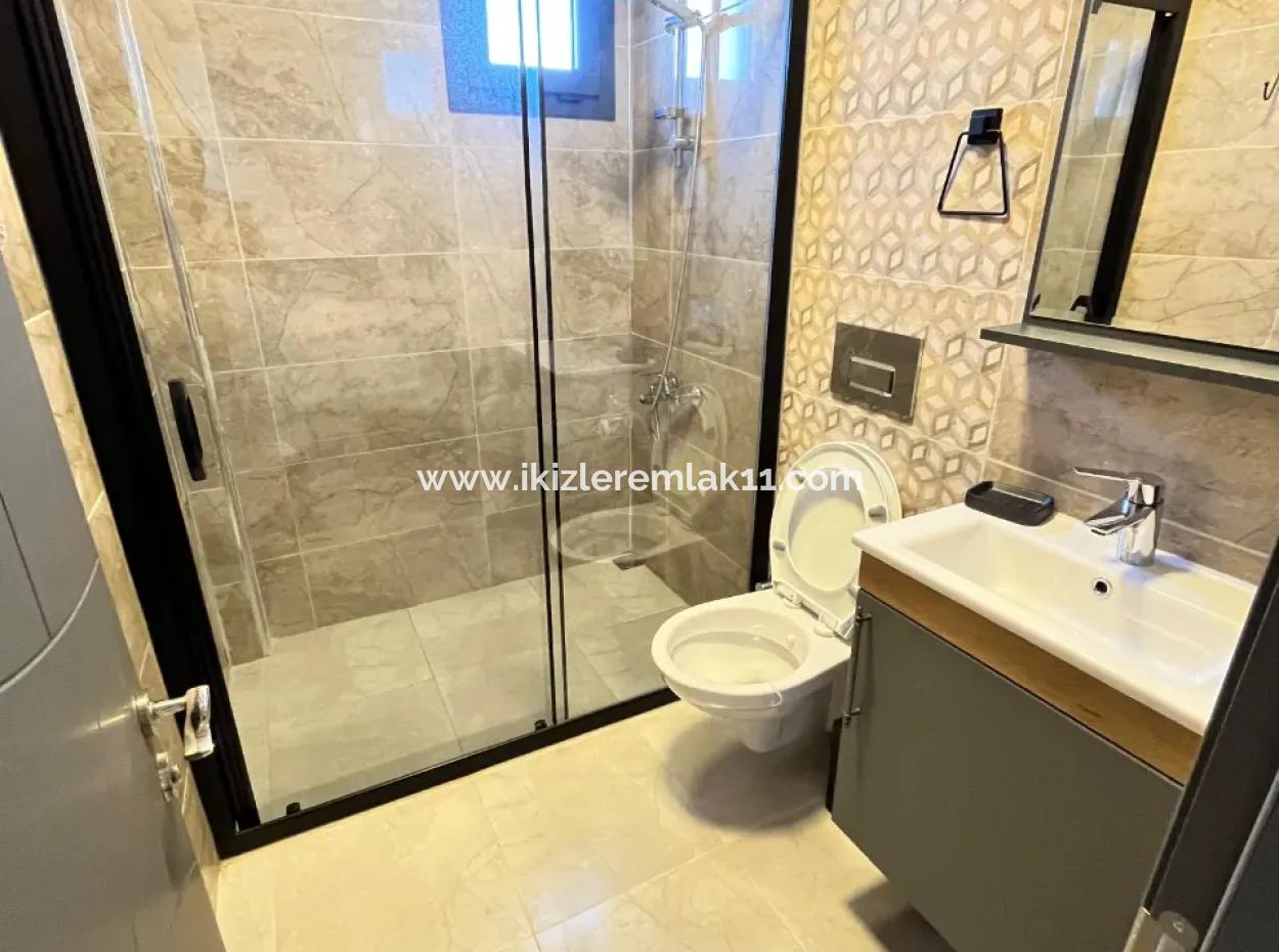 3 In 1 Möbliertes Maisonette-Ferienhaus Mit Garten In Einem Komplex In Doğanbey