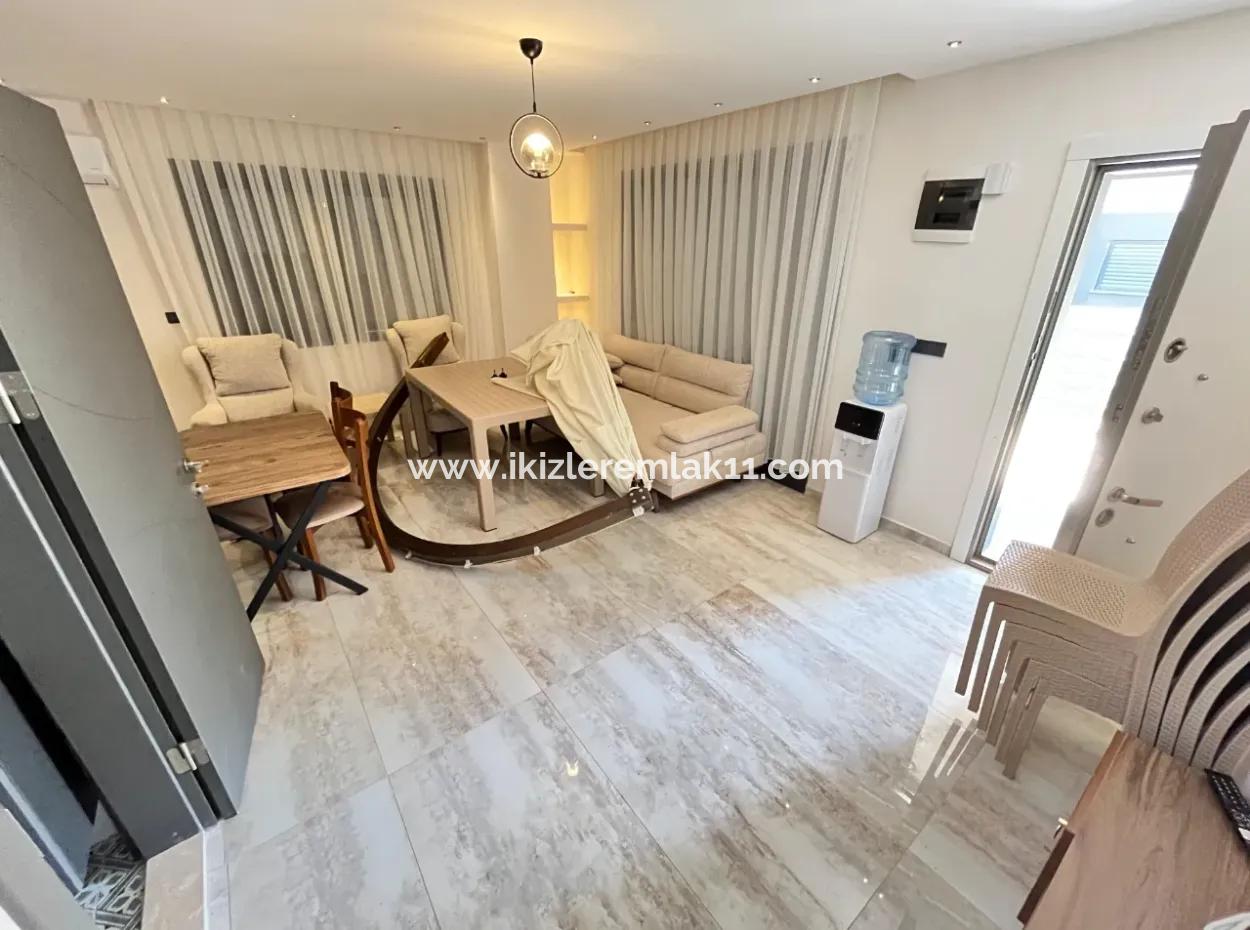 3 In 1 Möbliertes Maisonette-Ferienhaus Mit Garten In Einem Komplex In Doğanbey