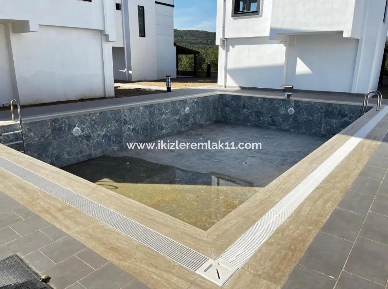 Freistehende 3 1 Villa Mit Null Pool Zu Verkaufen In Seferihisar Doğanbey