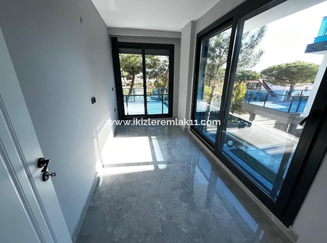 Freistehende, Brandneue Villa Mit Großem Garten Zum Verkauf In Dooğanbey, Seferihisar