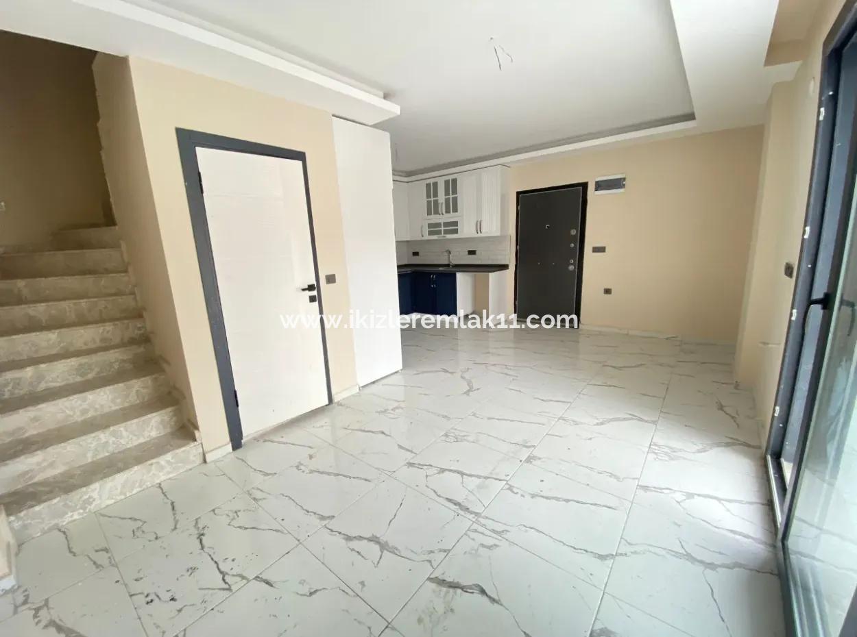 2 1 Villa Ohne Garten In Beliebter Lage In Payamlı, Doganbey Zu Verkaufen