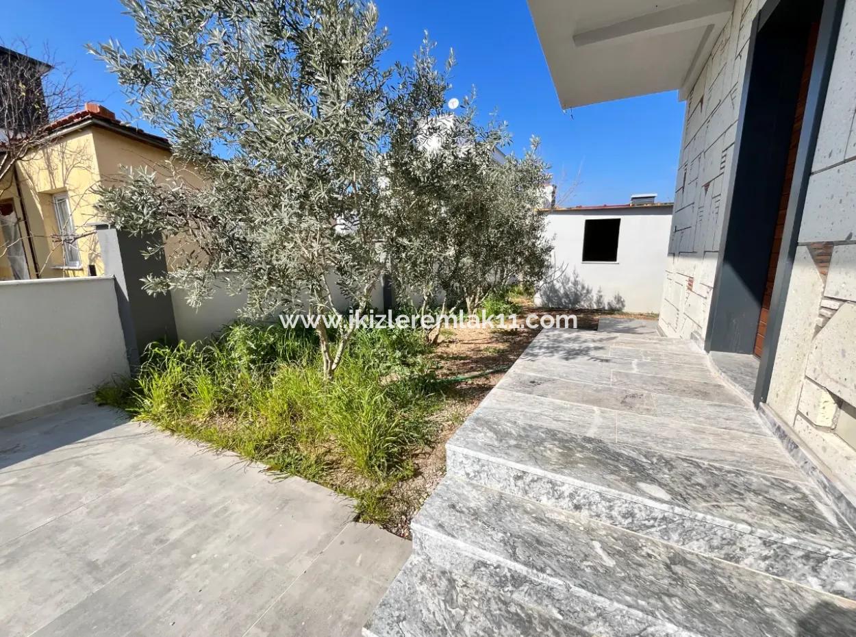 Neue Freistehende 3 1 Villa Zum Verkauf In Offener, Geräumiger Lage In Doğanbey