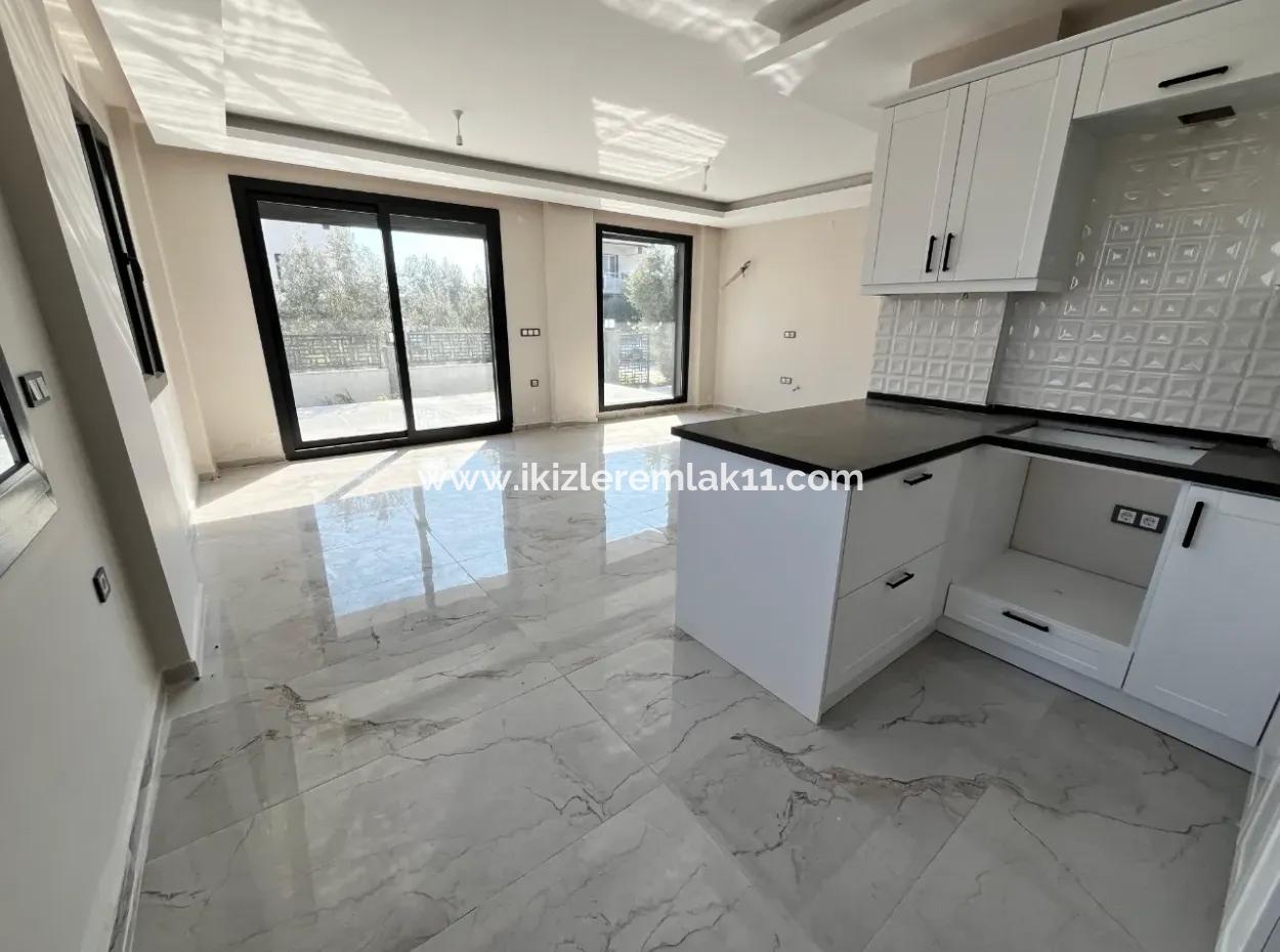 Neue Freistehende 3 1 Villa Zum Verkauf In Offener, Geräumiger Lage In Doğanbey