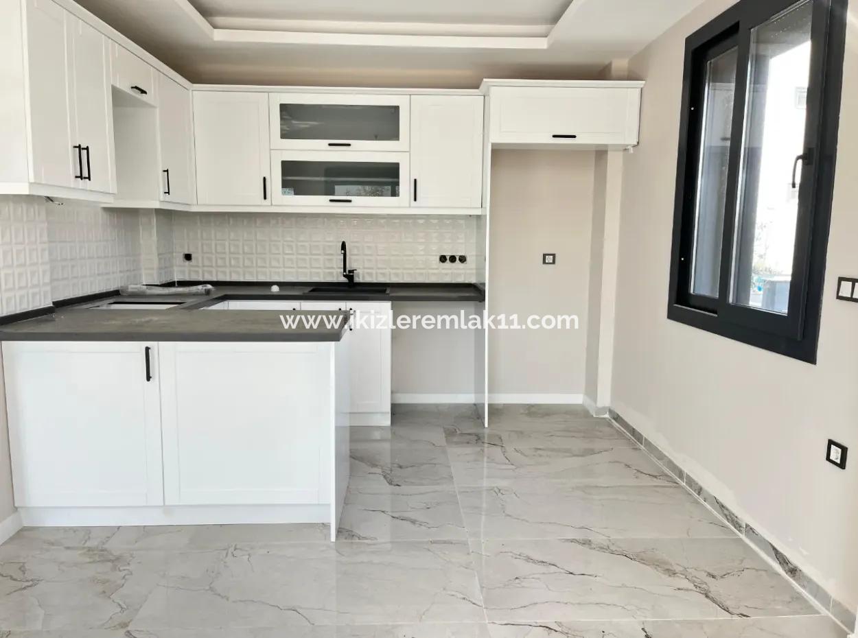 Neue Freistehende 3 1 Villa Zum Verkauf In Offener, Geräumiger Lage In Doğanbey