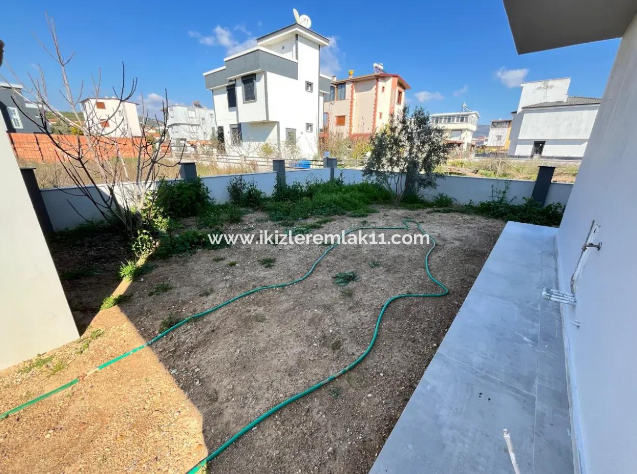 Neue Freistehende 3 1 Villa Zum Verkauf In Offener, Geräumiger Lage In Doğanbey