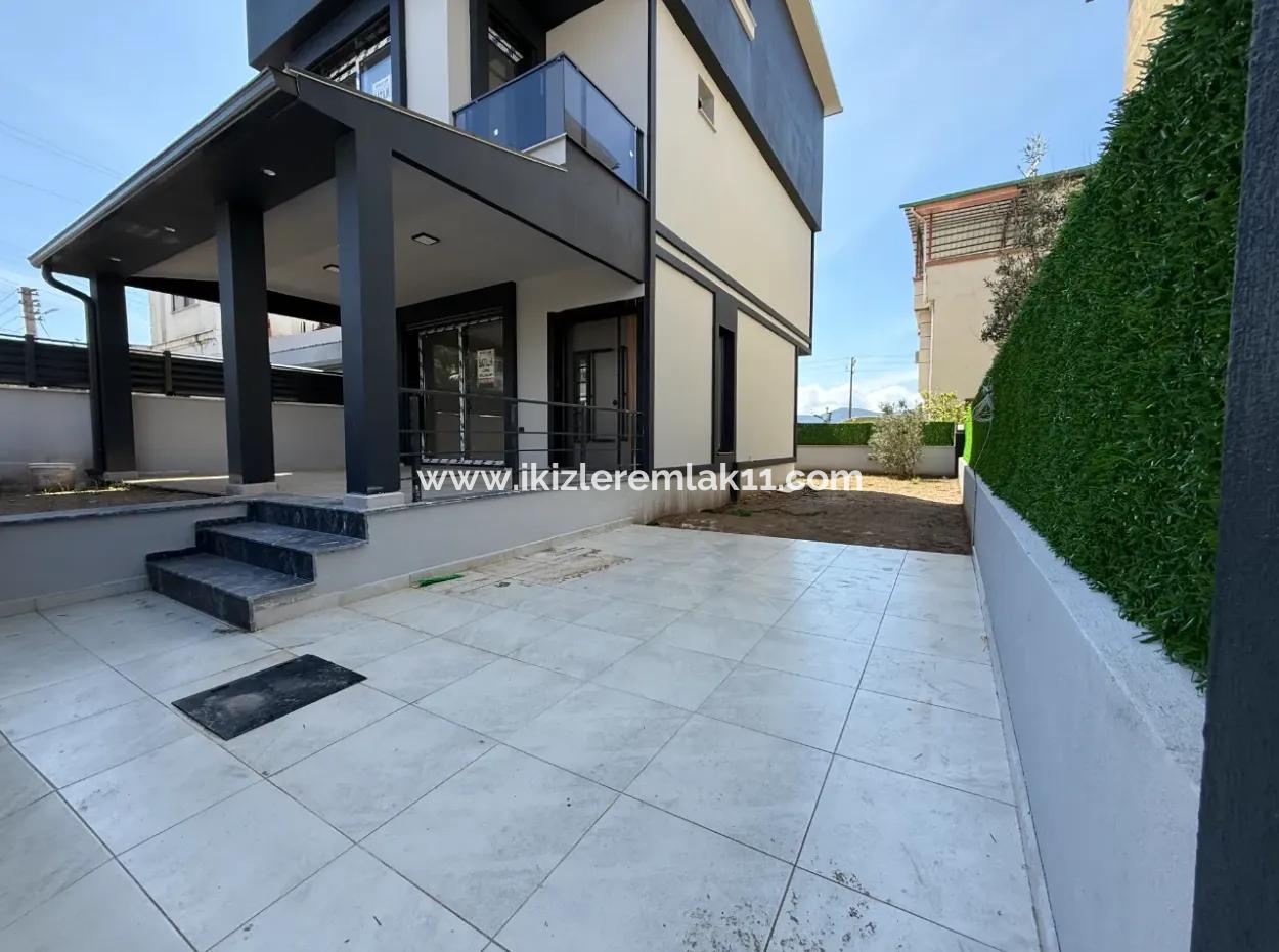 Freistehende Brandneue 3 1 Villa Mit Großem Garten Zum Verkauf In Doganbey, Seferihisar