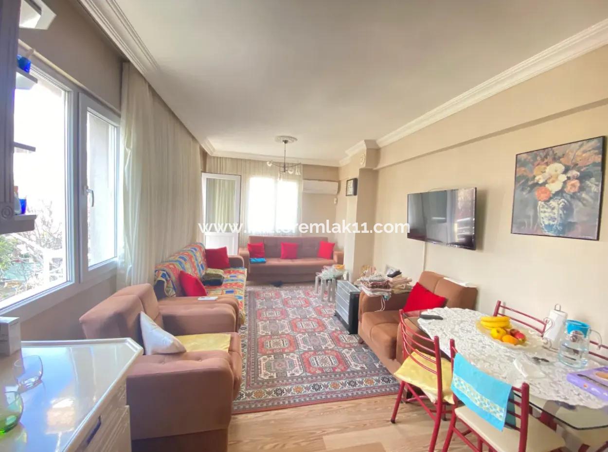 2 1 Wohnung Zum Verkauf In Seferihisar Ürkmez Zentrum Zu Einem Erschwinglichen Preis