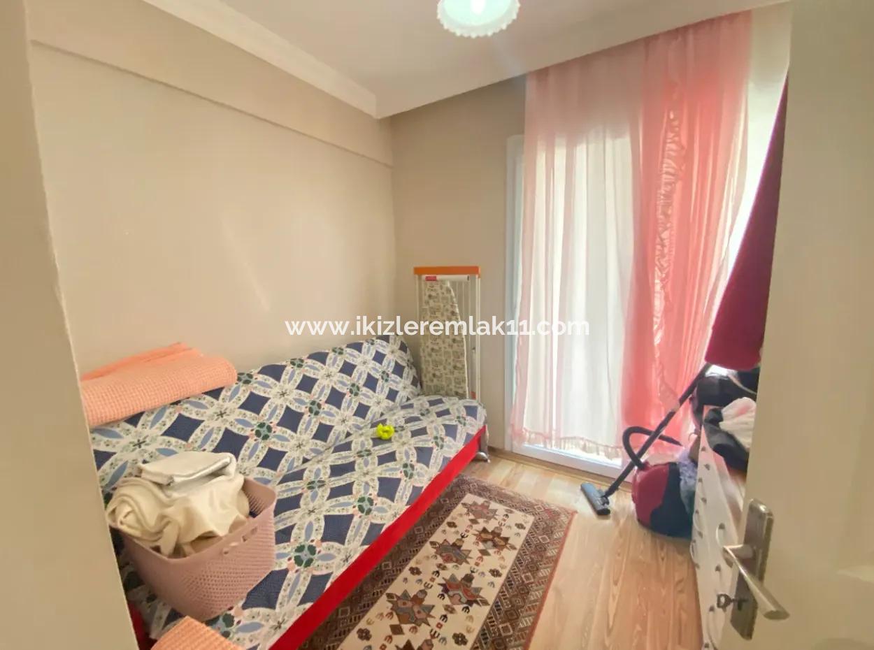 2 1 Wohnung Zum Verkauf In Seferihisar Ürkmez Zentrum Zu Einem Erschwinglichen Preis