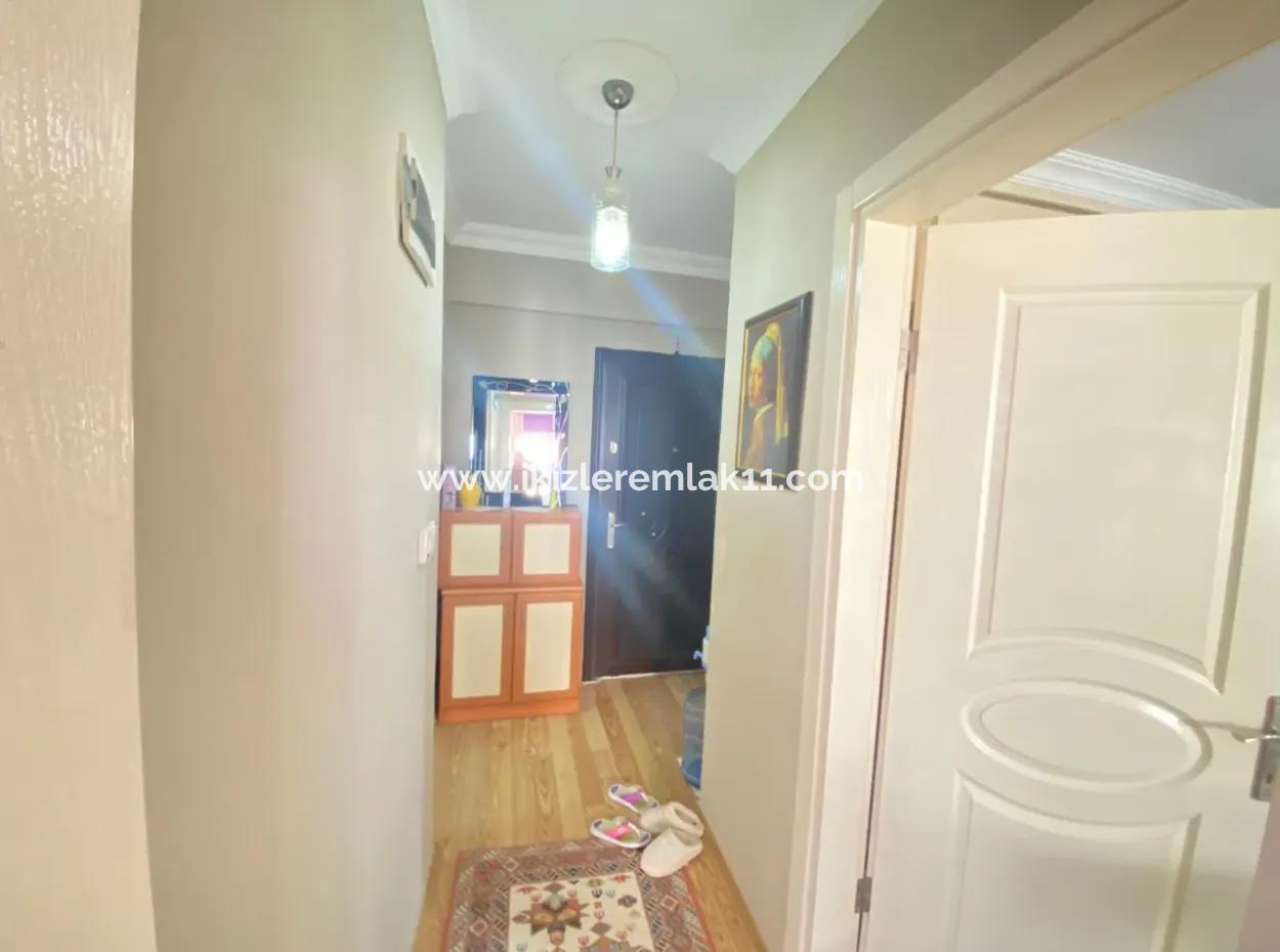 2 1 Wohnung Zum Verkauf In Seferihisar Ürkmez Zentrum Zu Einem Erschwinglichen Preis