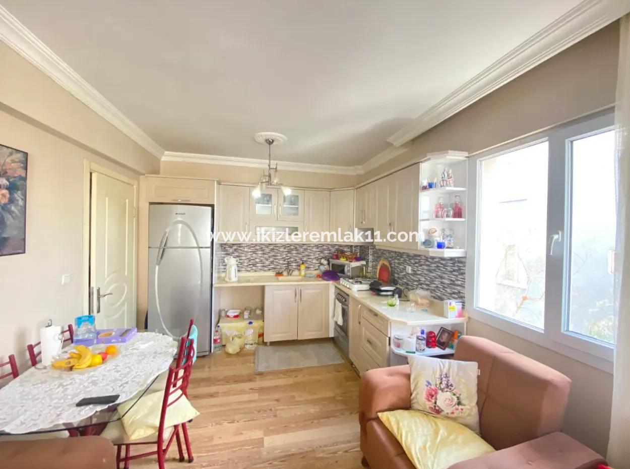 2 1 Wohnung Zum Verkauf In Seferihisar Ürkmez Zentrum Zu Einem Erschwinglichen Preis