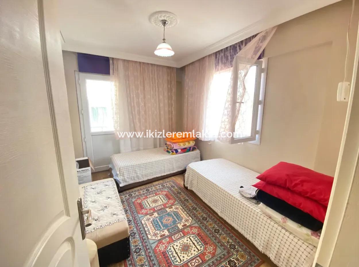 2 1 Wohnung Zum Verkauf In Seferihisar Ürkmez Zentrum Zu Einem Erschwinglichen Preis