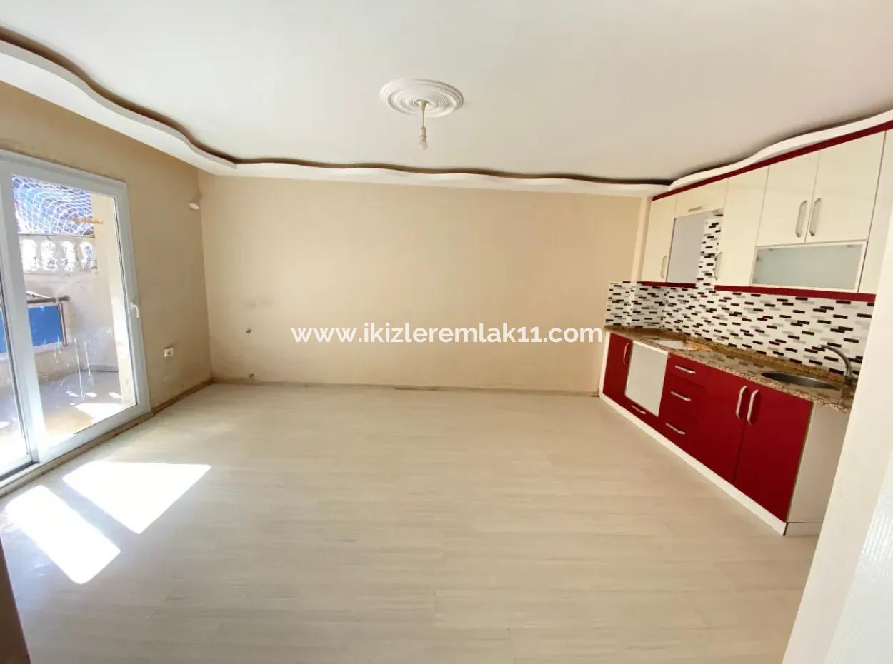 2 1 Wohnung Zum Verkauf In Der Nähe Des Meeres In Seferihisar Ürkmezde