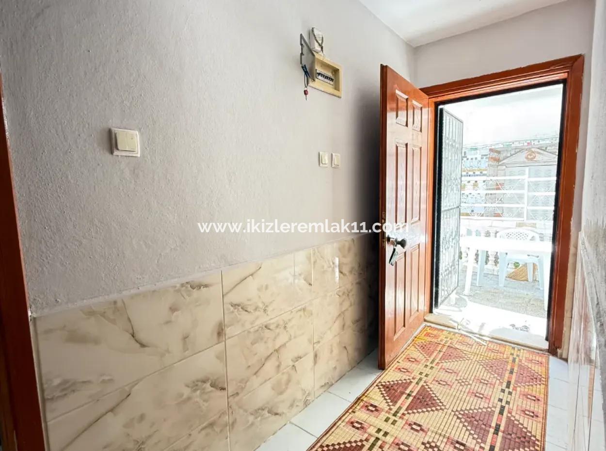 250 M Zum Meer In Ürkmez, Erschwinglicher Preis Zu Verkaufen 3 1 Wohnung Mit Garten