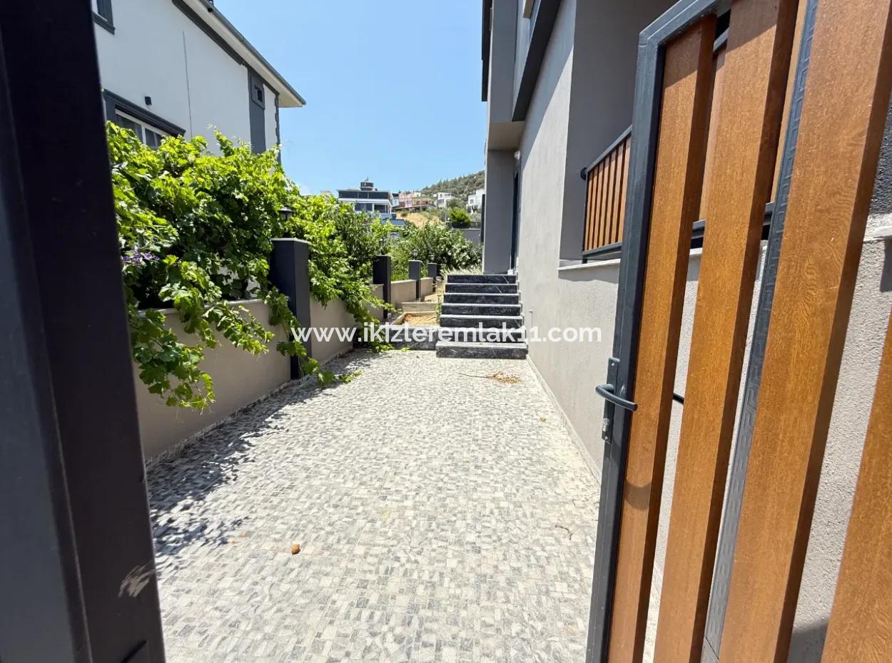 3 1 Gartenvilla Mit Meerblick Zu Verkaufen In Seferihisar Doganbeyde