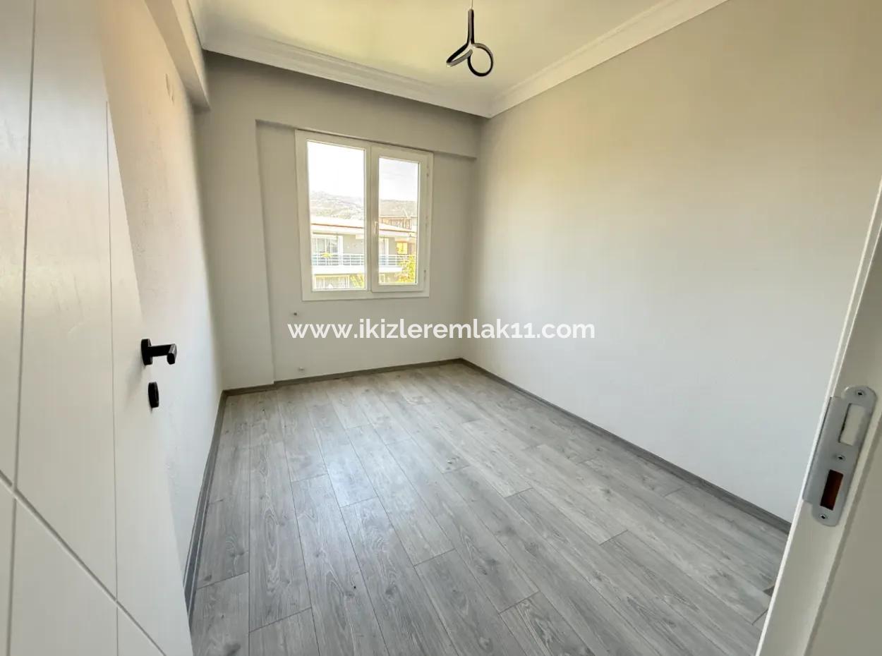 300 M Vom Meer Entfernt In Seferihisar Ürkmez, 2 1 Kostenlose Wohnung Zu Verkaufen