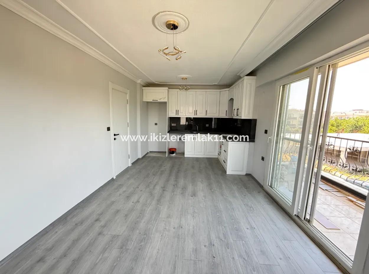 300 M Vom Meer Entfernt In Seferihisar Ürkmez, 2 1 Kostenlose Wohnung Zu Verkaufen