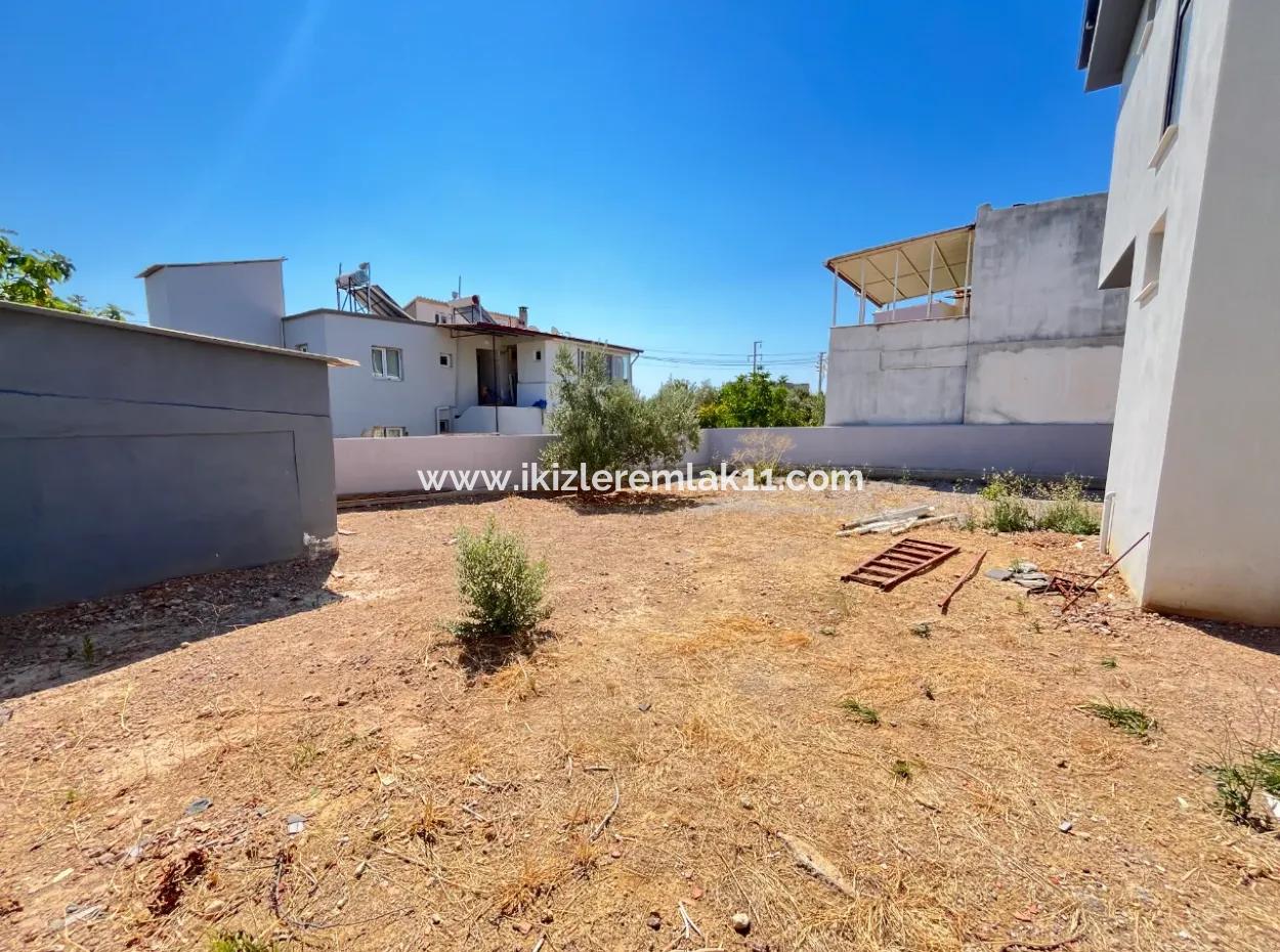 Freistehendes 3 1 Elternhaus In Einem Garten Von 390 M2 Zum Verkauf In Doganbey, Seferihisar
