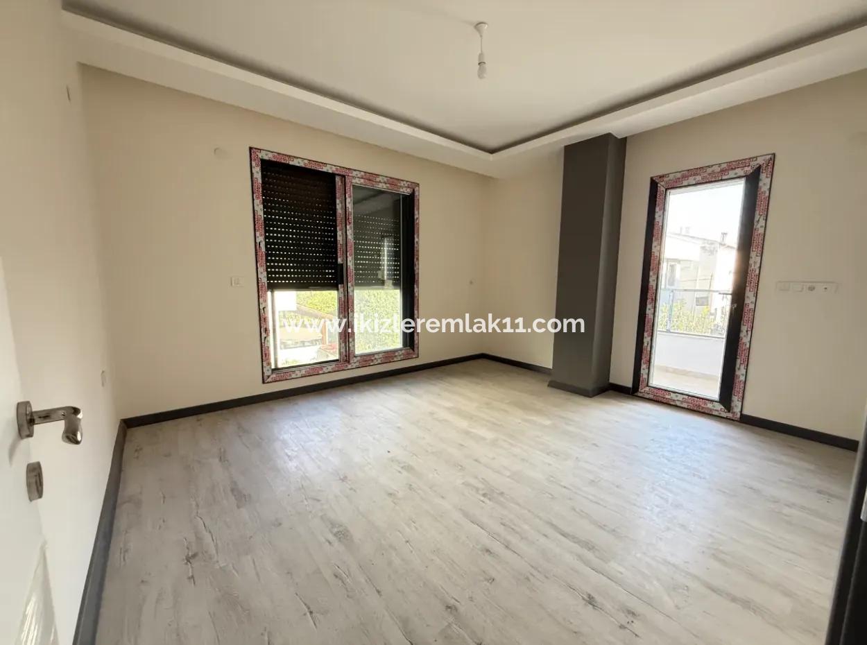 3 In 1 Villa Ohne Garten Zum Verkauf In Der Nähe Des Meeres In Doganbey, Seferihisar