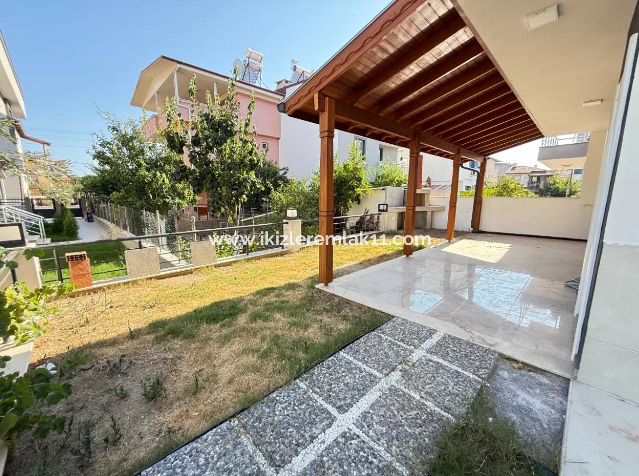 3 In 1 Villa Ohne Garten Zum Verkauf In Der Nähe Des Meeres In Doganbey, Seferihisar