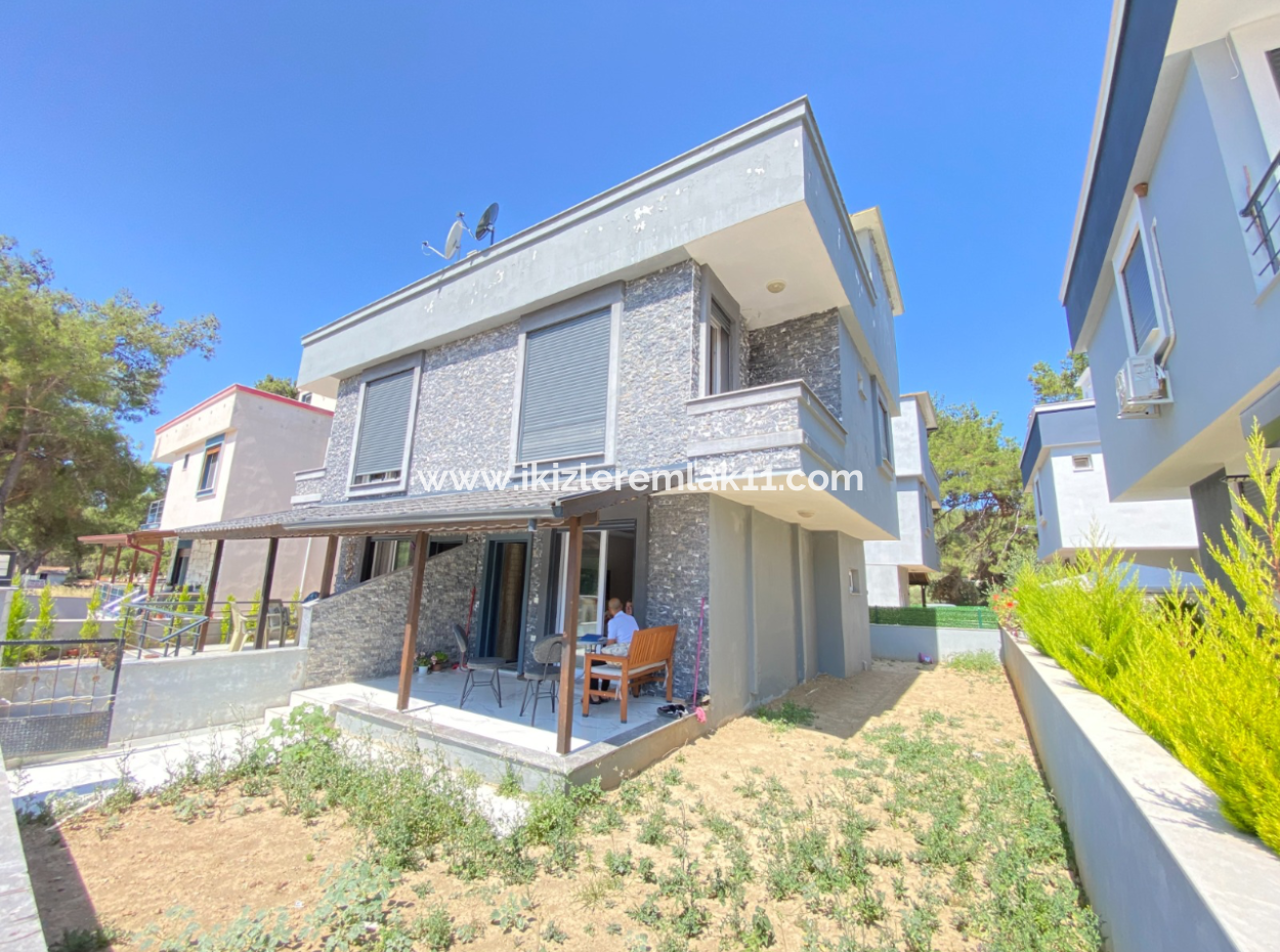 3 In 1 Maisonette Mit Großem Garten Zum Verkauf In Payamlı Village, Doganbey, Seferihisar