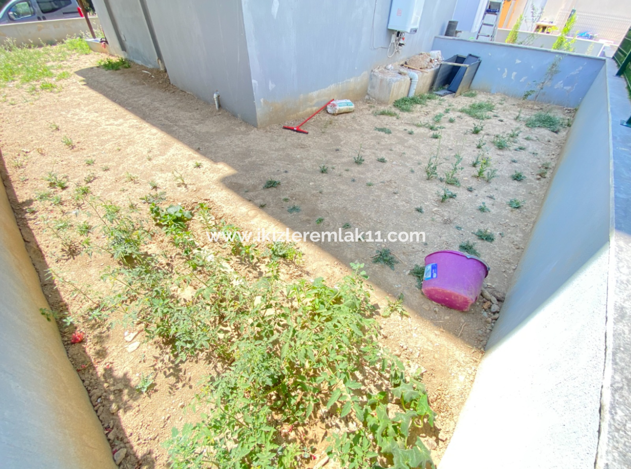 3 In 1 Maisonette Mit Großem Garten Zum Verkauf In Payamlı Village, Doganbey, Seferihisar