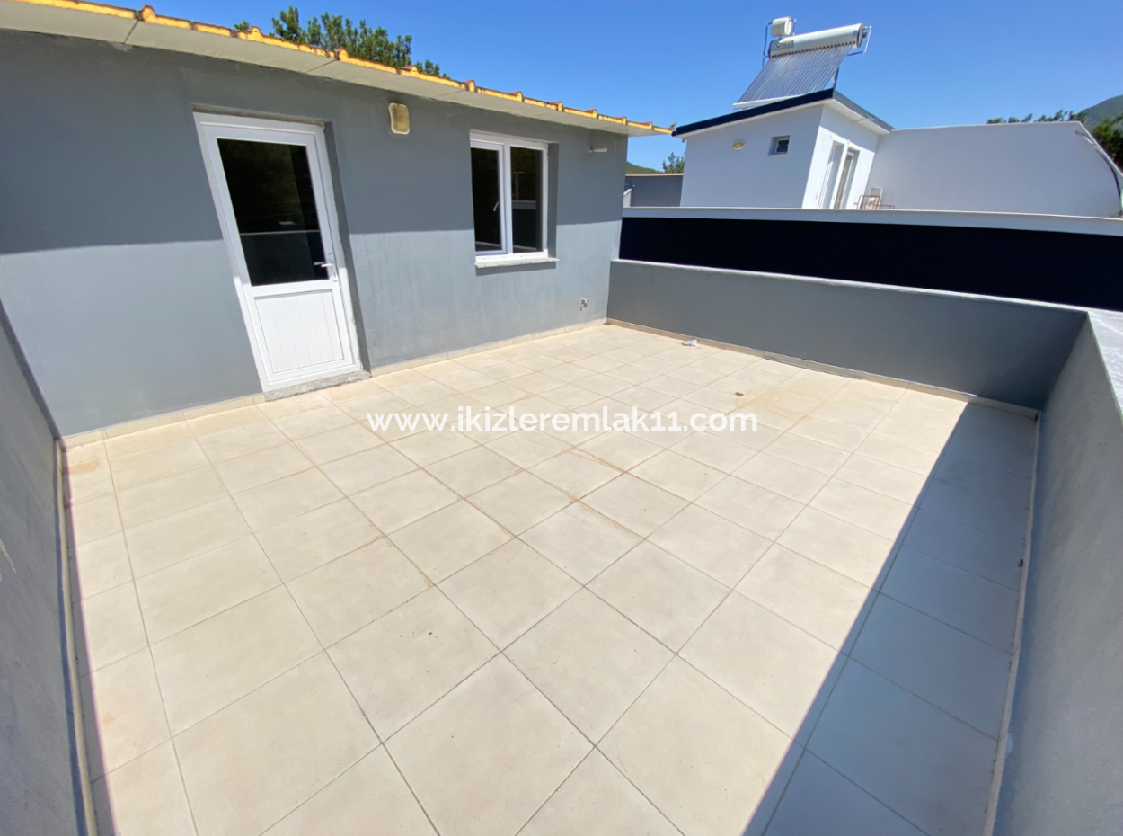 3 In 1 Maisonette Mit Großem Garten Zum Verkauf In Payamlı Village, Doganbey, Seferihisar