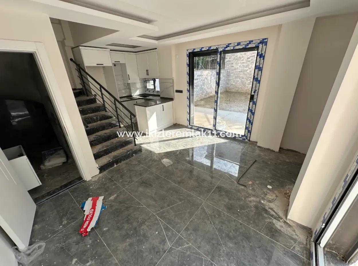 Luxuriöse 3 1 Maisonette-Villa Zum Verkauf Im Zentrum Von Seferihisar Ürkmez