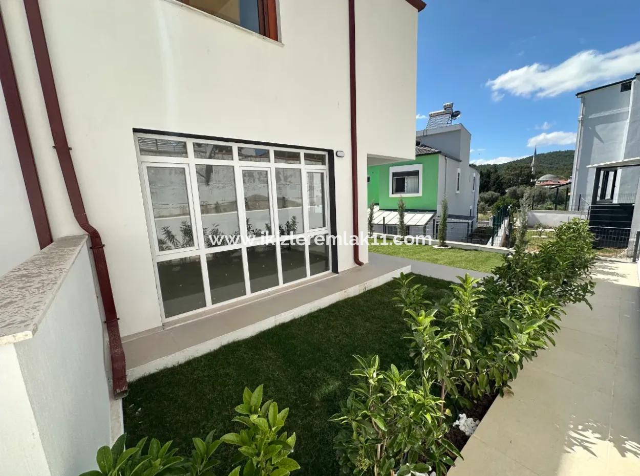 2 1 Villa Ohne Garten Zu Verkaufen In Seferihisar Doganbeypayamli