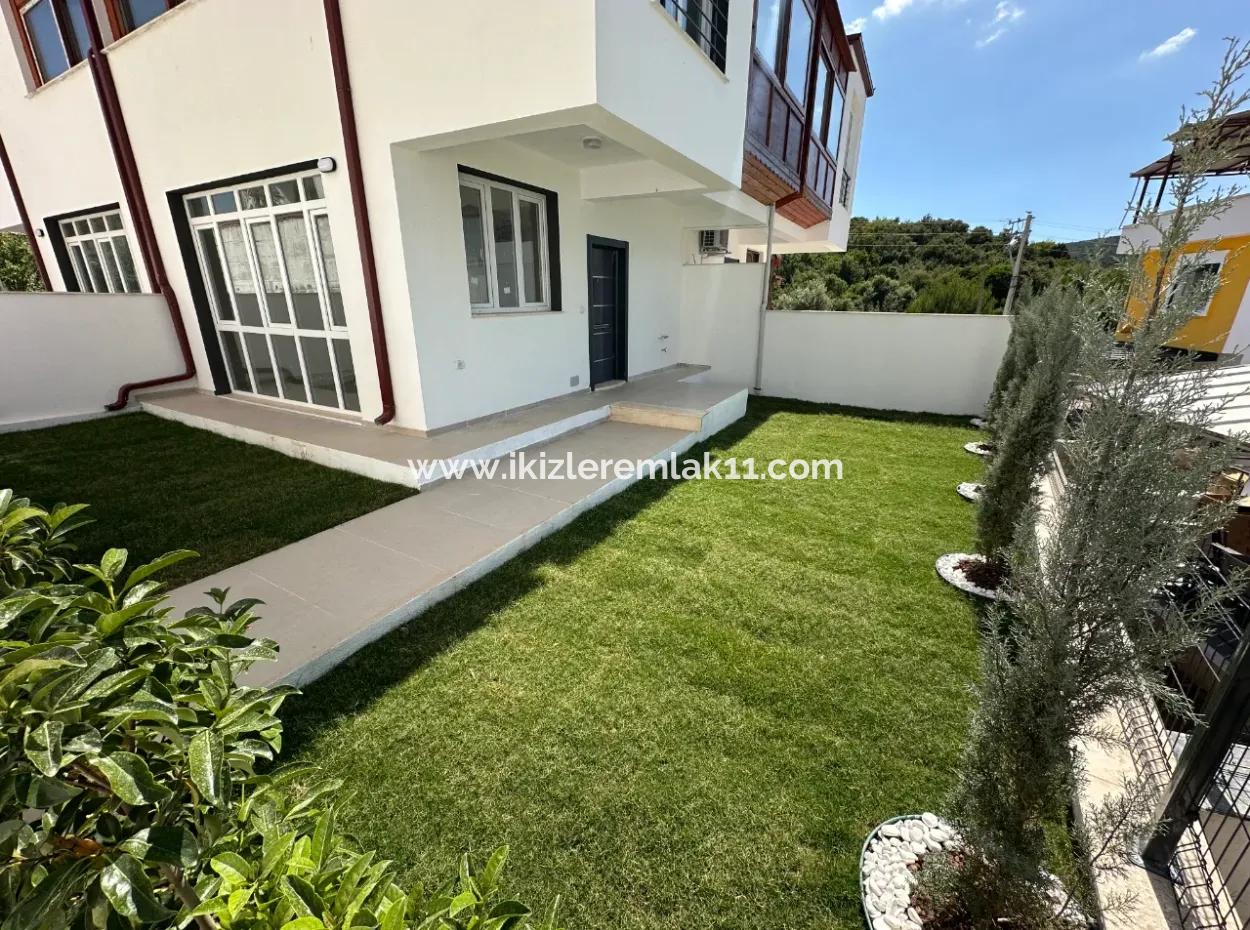 2 1 Villa Ohne Garten Zu Verkaufen In Seferihisar Doganbeypayamli