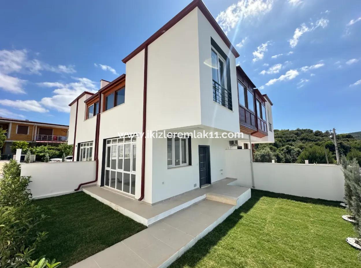 2 1 Villa Ohne Garten Zu Verkaufen In Seferihisar Doganbeypayamli