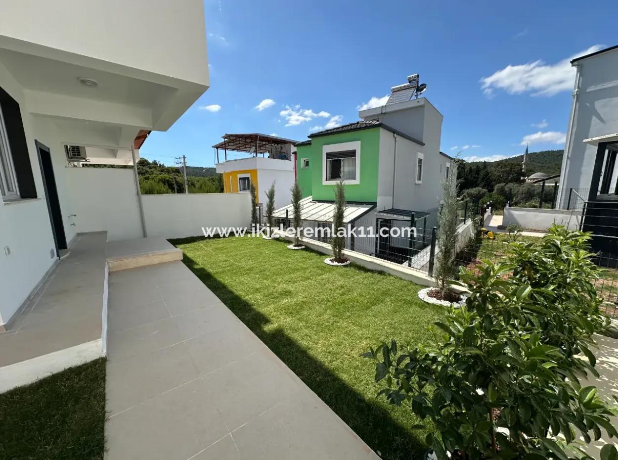 2 1 Villa Ohne Garten Zu Verkaufen In Seferihisar Doganbeypayamli