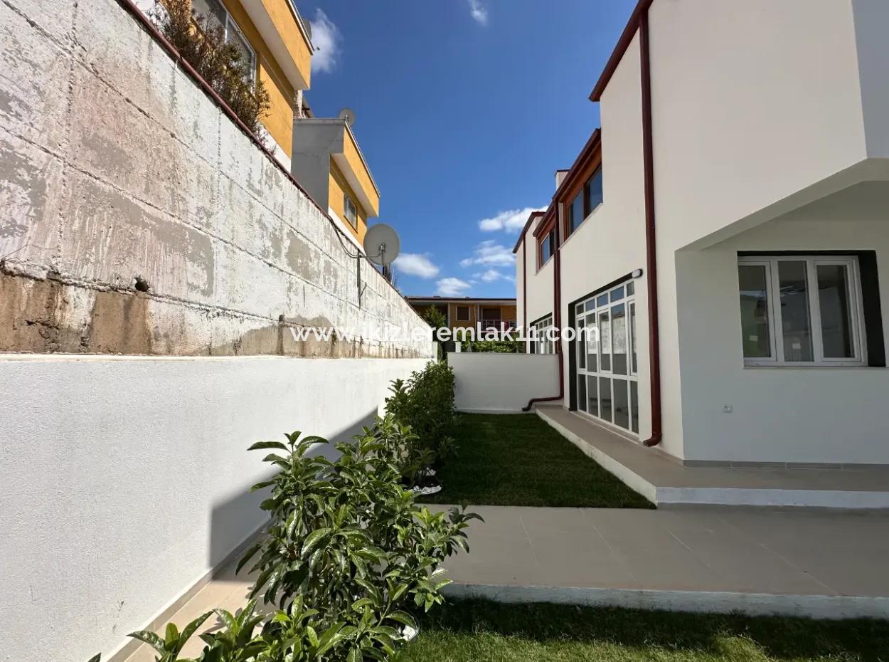 2 1 Villa Ohne Garten Zu Verkaufen In Seferihisar Doganbeypayamli