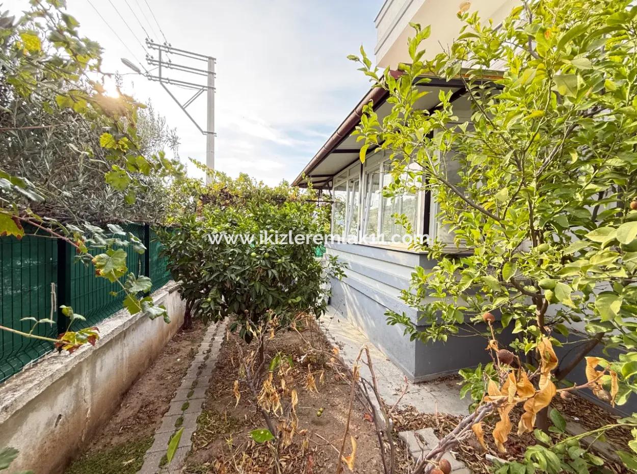 4 1 Villa Mit Großem Garten Zu Verkaufen In Seferihisar Doğanbey Zentrum