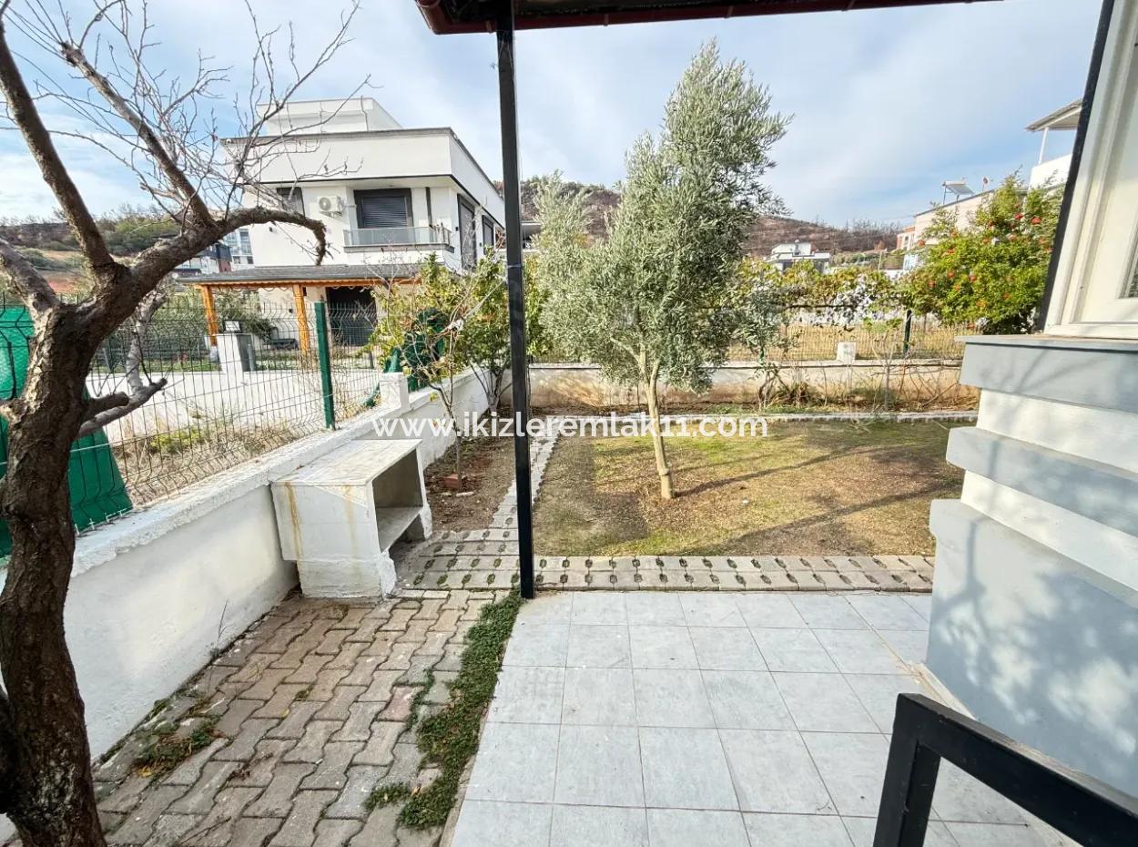 4 1 Villa Mit Großem Garten Zu Verkaufen In Seferihisar Doğanbey Zentrum