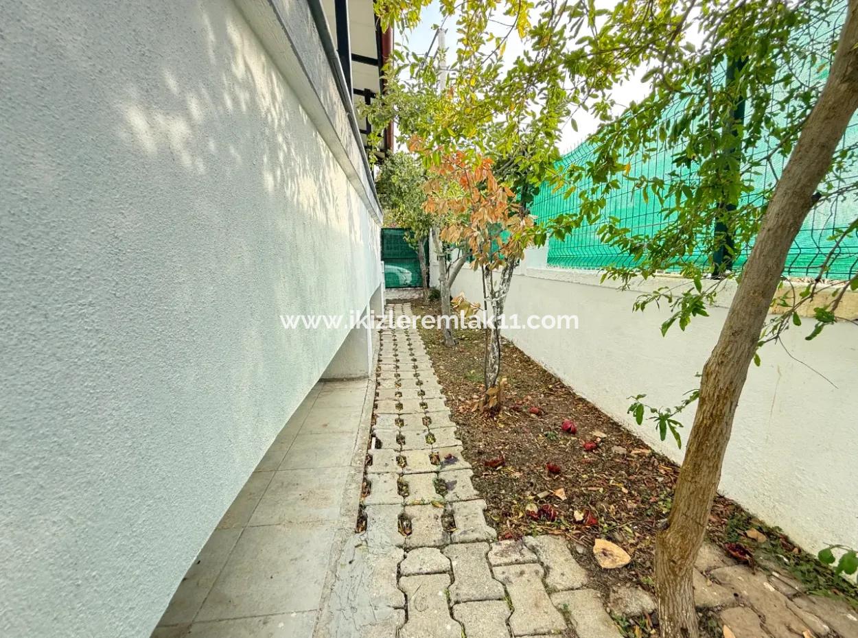 4 1 Villa Mit Großem Garten Zu Verkaufen In Seferihisar Doğanbey Zentrum