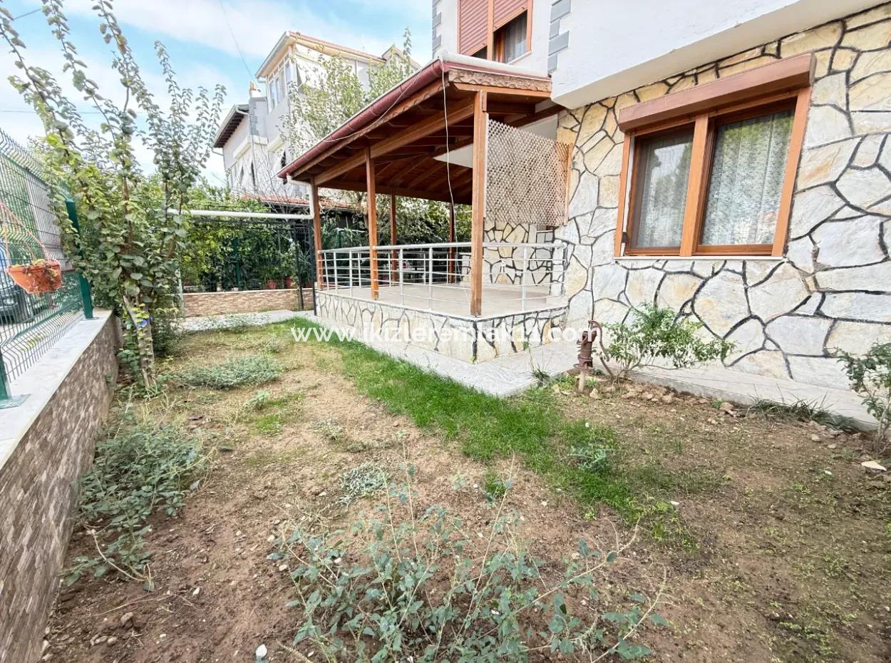 3 1 Villa Mit Großem Garten Zum Verkauf In Seferihisar Doğanbey Zentrum