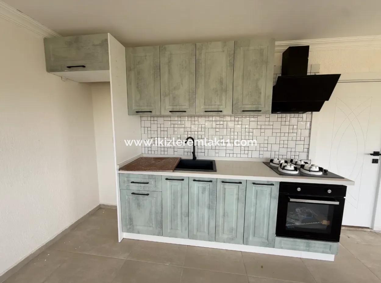 Teilen 3 2 Neue Wohnungen Mit Aufzug Maisonette Zum Verkauf Im Zentrum Von Kazan Seferihisar Ürkmez