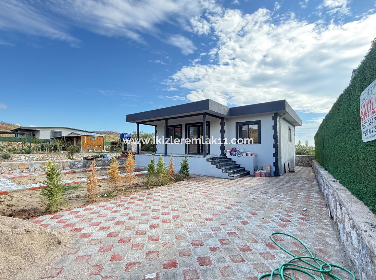 Freistehendes 2 1 Sommerhaus In Einem 300 M² Großen Garten Zu Verkaufen In Seferihisar Kavaklıdere