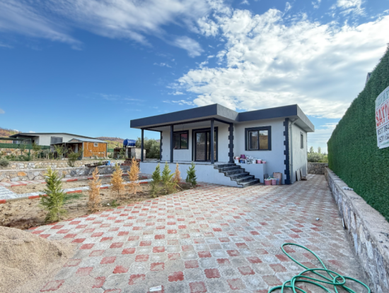 Freistehendes 2 1 Sommerhaus In Einem 300 M² Großen Garten Zu Verkaufen In Seferihisar Kavaklıdere