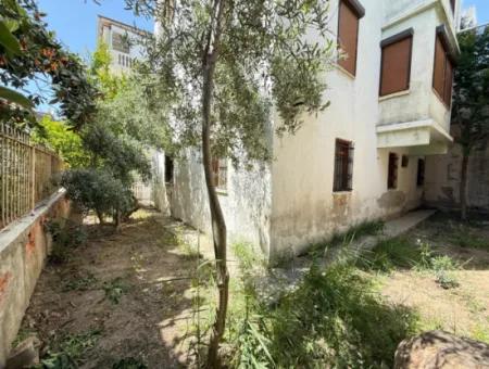 250 M Zum Meer In Ürkmez, Erschwinglicher Preis Zu Verkaufen 3 1 Wohnung Mit Garten