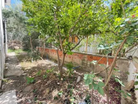 250 M Zum Meer In Ürkmez, Erschwinglicher Preis Zu Verkaufen 3 1 Wohnung Mit Garten